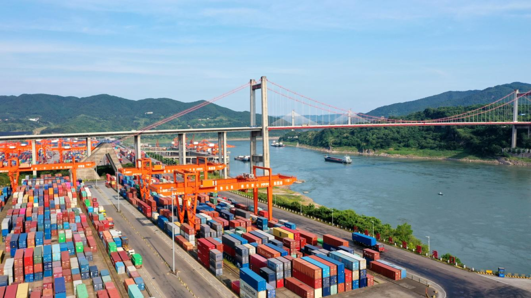 海运集港，，，为什么要把集装箱集中到口岸码头堆场