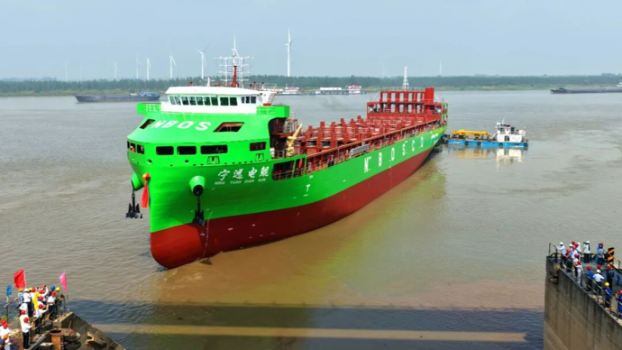 历史性突破！！全球最大万吨级纯电动智能海船，乐成下水